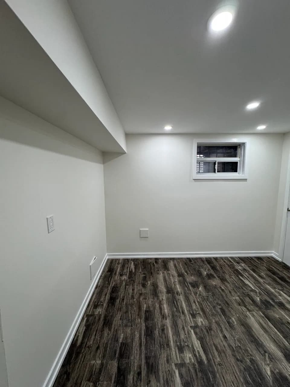 Completed room in a Toronto kitchen remodeling project in Etobicoke